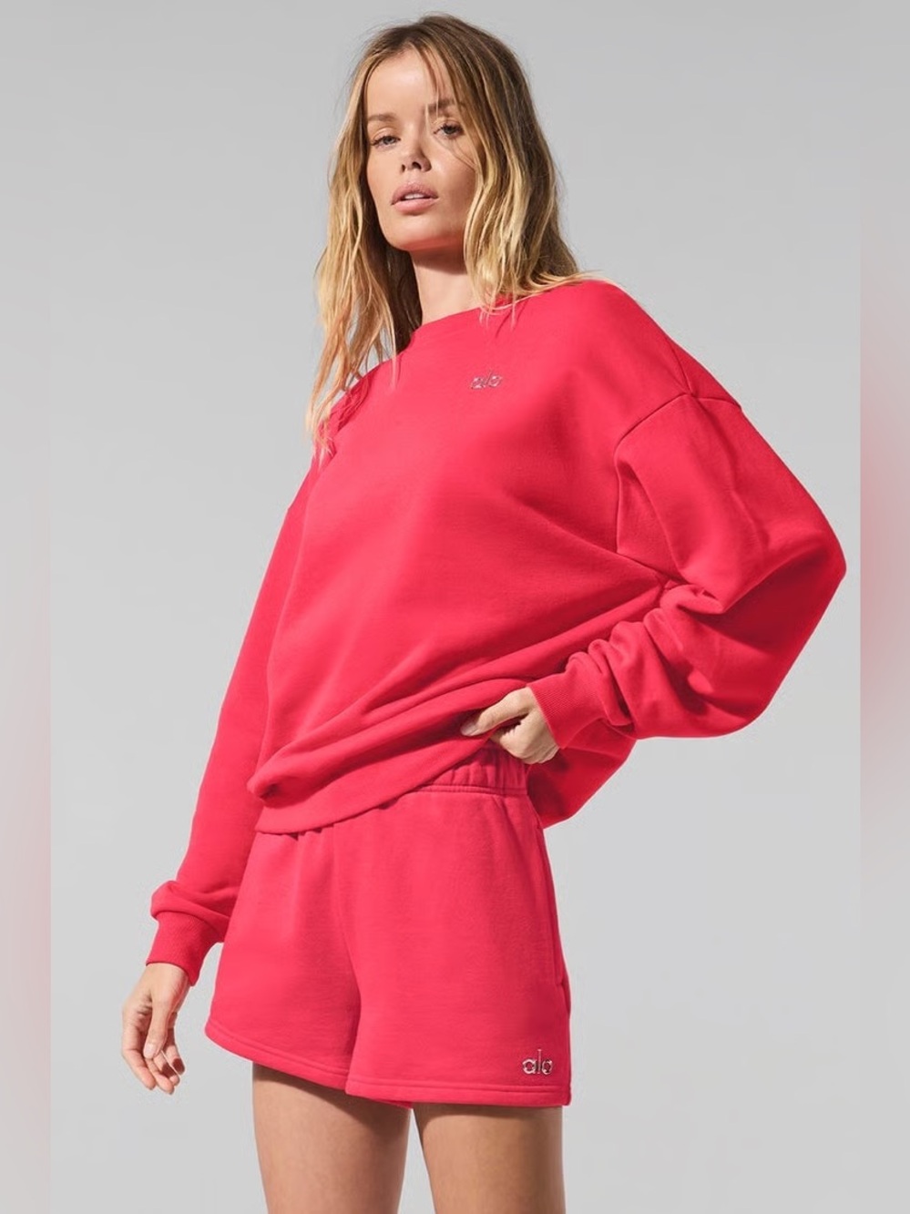 ALO Yoga Accolade Crewneck sweatshirt in Candy Red